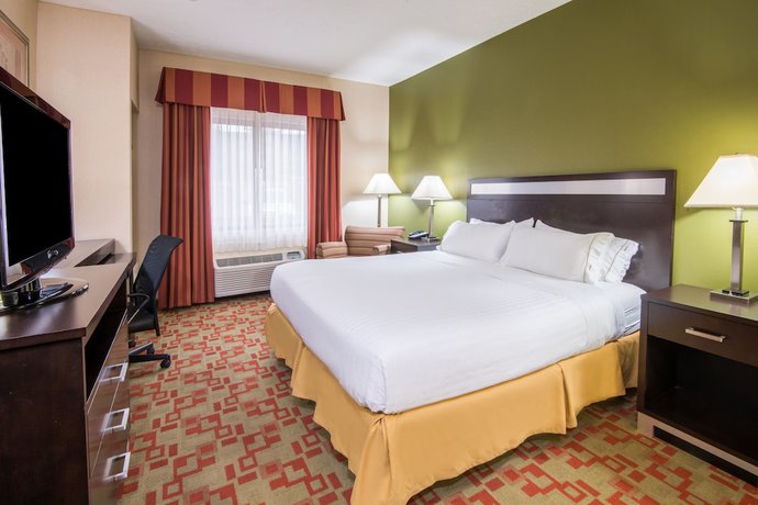 Imagen de la habitación del Hotel Holiday Inn Express Cleveland Airport - Brookpark, An Ihg. Foto 12