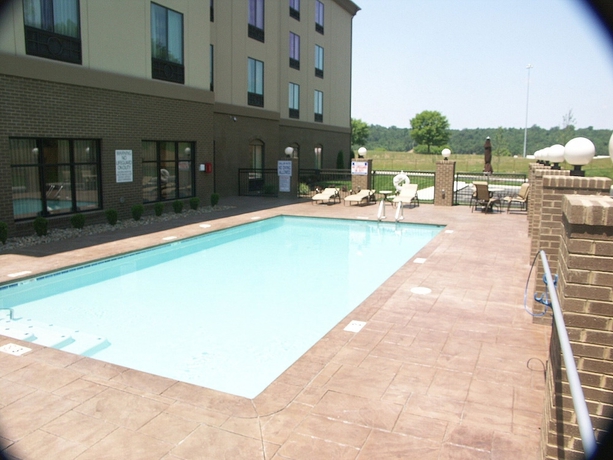 Imagen de la piscina del Hotel Holiday Inn Express Cleveland Northwest, An Ihg. Foto 17