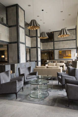 Imagen de los interiores del Hotel Holiday Inn Express Concepcion. Foto 10