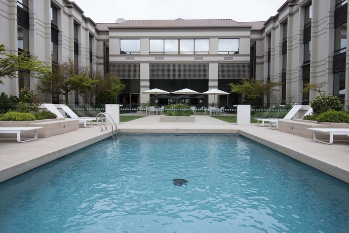 Imagen de la piscina del Hotel Holiday Inn Express Concepcion. Foto 14