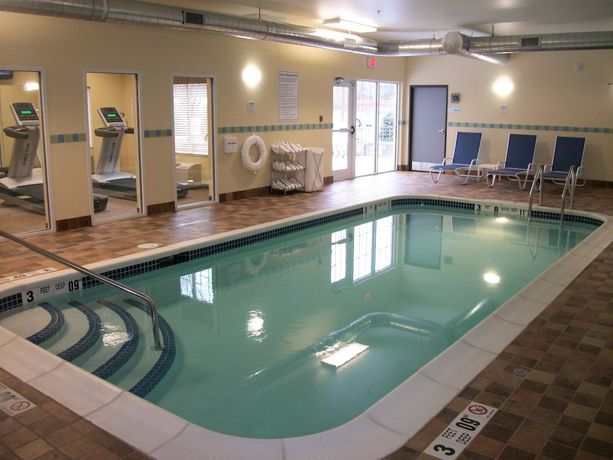 Imagen de la piscina del Hotel Holiday Inn Express - Cortland. Foto 19