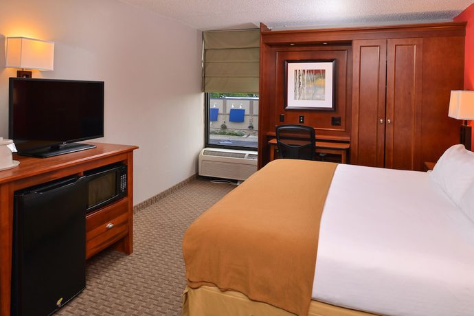 Imagen de la habitación del Hotel Holiday Inn Express Crestwood. Foto 17
