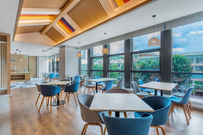 Imagen del bar/restaurante del Hotel Holiday Inn Express Dali Xiaguan, An Ihg. Foto 6