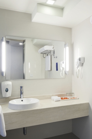 Imagen de la habitación del Hotel Holiday Inn Express Dalian City Centre. Foto 5