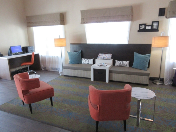 Imagen de los interiores del Hotel Holiday Inn Express Dania Beach Airport Area by IHG. Foto 18