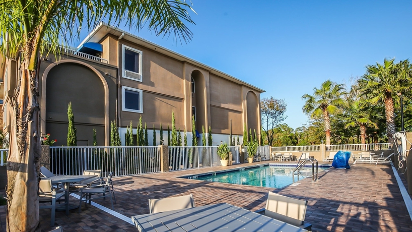 Imagen de la piscina del Hotel Holiday Inn Express Daytona Beach - Speedway, An Ihg. Foto 16