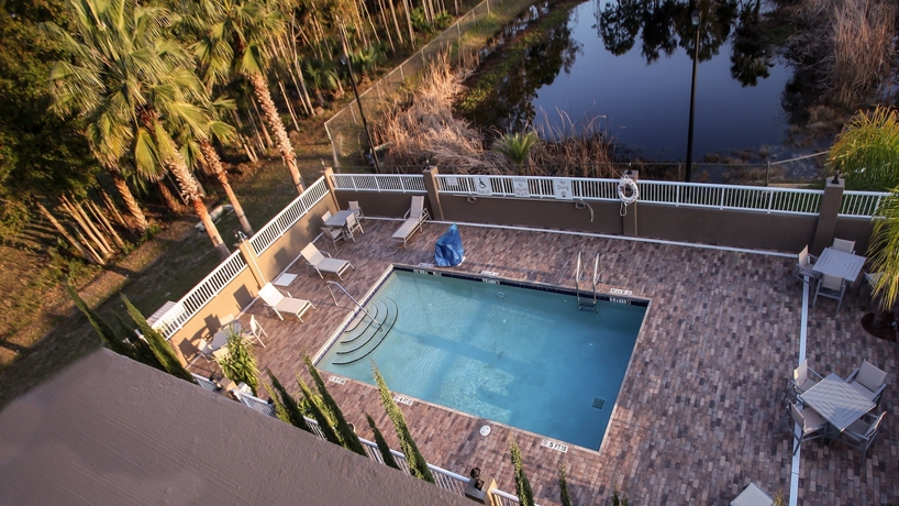 Imagen de la piscina del Hotel Holiday Inn Express Daytona Beach - Speedway, An Ihg. Foto 19