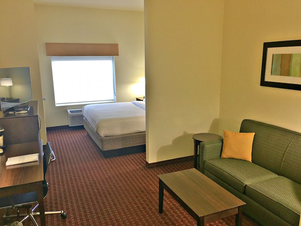 Imagen de la habitación del Hotel Holiday Inn Express Defuniak Springs, An Ihg. Foto 12
