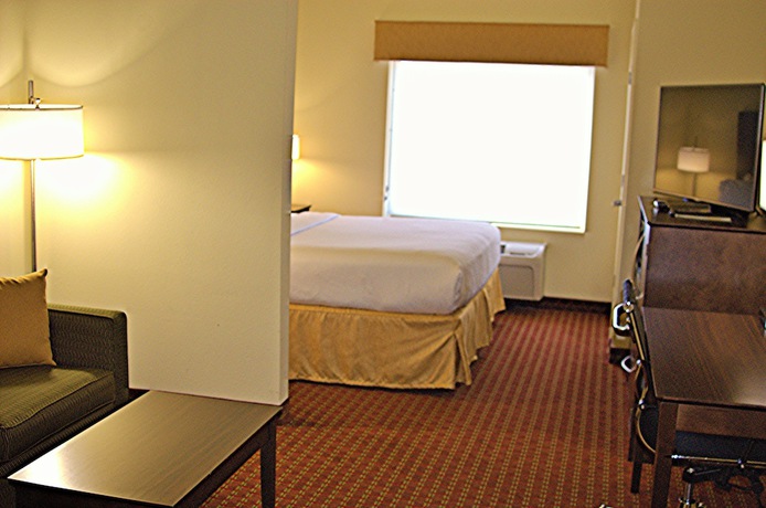 Imagen de la habitación del Hotel Holiday Inn Express Defuniak Springs, An Ihg. Foto 14