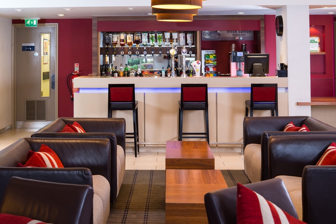 Imagen de los interiores del Hotel Holiday Inn Express Derby Pride Park, An Ihg. Foto 11