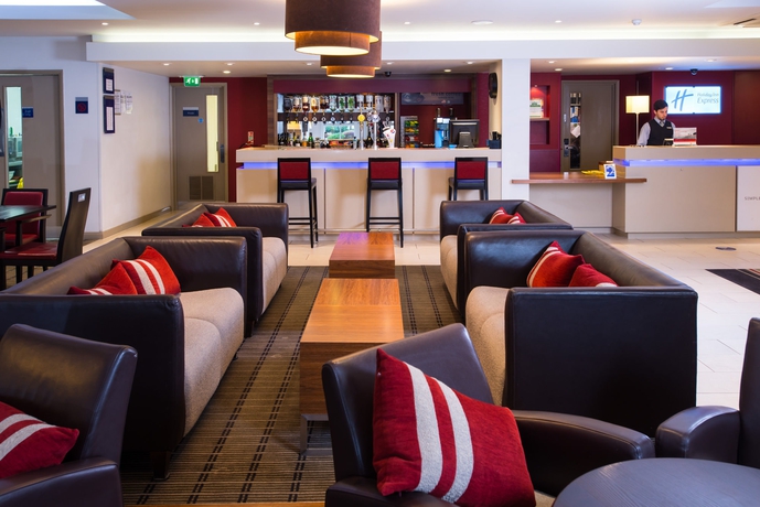 Imagen de los interiores del Hotel Holiday Inn Express Derby Pride Park, An Ihg. Foto 13