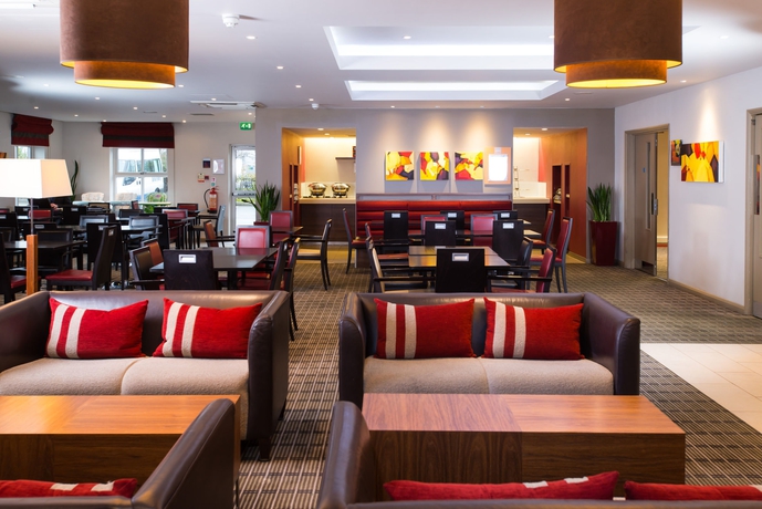 Imagen de los interiores del Hotel Holiday Inn Express Derby Pride Park, An Ihg. Foto 16