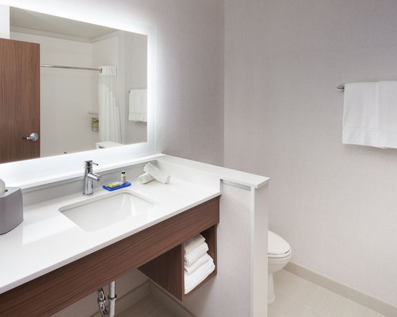 Imagen de la habitación del Hotel Holiday Inn Express Doral Miami, an IHG Hotel. Foto 6