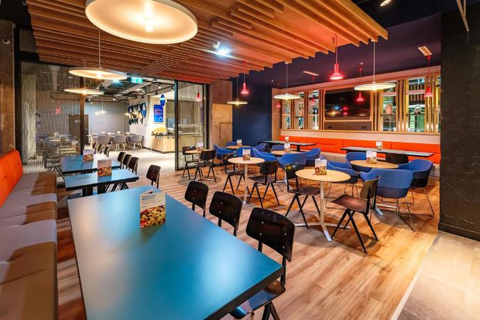 Imagen del bar/restaurante del Hotel Holiday Inn Express Dresden Zentrum by IHG. Foto 2