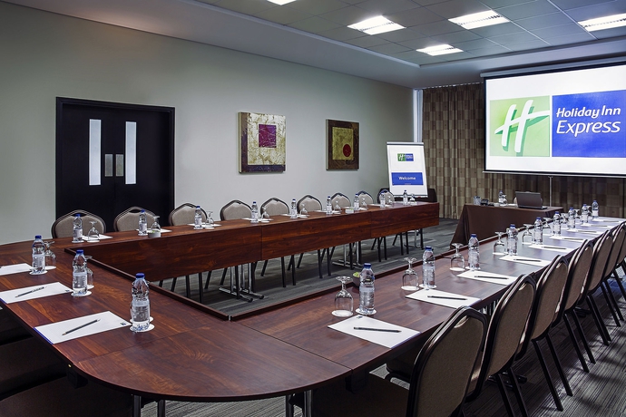 Imagen de los interiores del Hotel Holiday Inn Express Dubai, Internet City, An Ihg. Foto 13