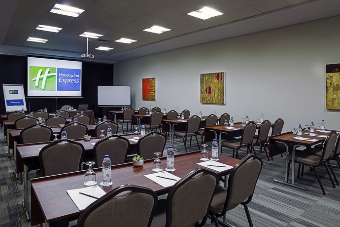 Imagen de los interiores del Hotel Holiday Inn Express Dubai, Internet City, An Ihg. Foto 15