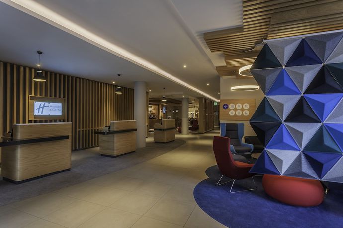 Imagen de los interiores del Hotel Holiday Inn Express Dublin Airport, An Ihg. Foto 15