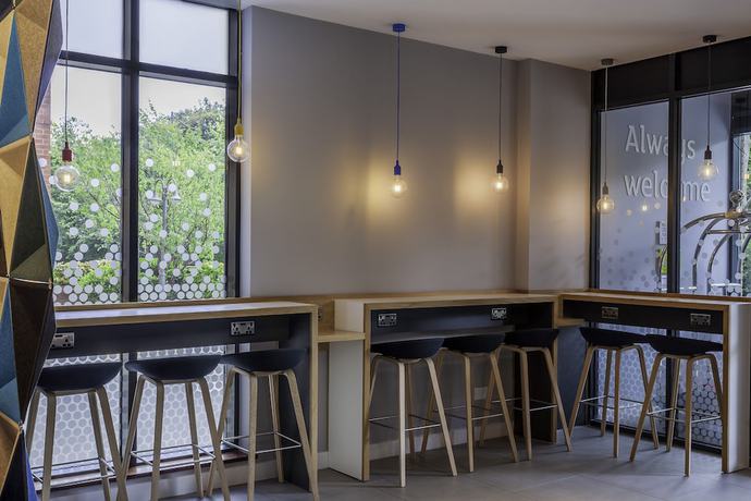 Imagen de los interiores del Hotel Holiday Inn Express Dublin Airport, An Ihg. Foto 17