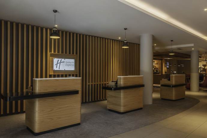 Imagen de los interiores del Hotel Holiday Inn Express Dublin Airport, An Ihg. Foto 20