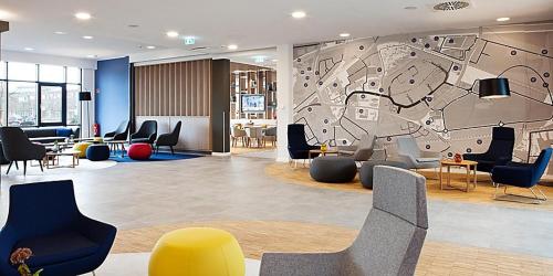 Imagen de los interiores del Hotel Holiday Inn Express Duesseldorf Airport. Foto 8
