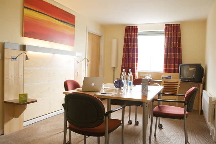 Imagen de la habitación del Hotel Holiday Inn Express Dunfermline. Foto 6