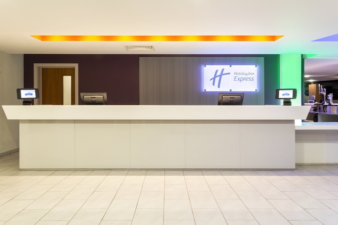 Imagen de los interiores del Hotel Holiday Inn Express Dunstable. Foto 18