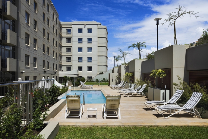 Imagen de la piscina del Hotel Holiday Inn Express Durban - Umhlanga, An Ihg. Foto 16