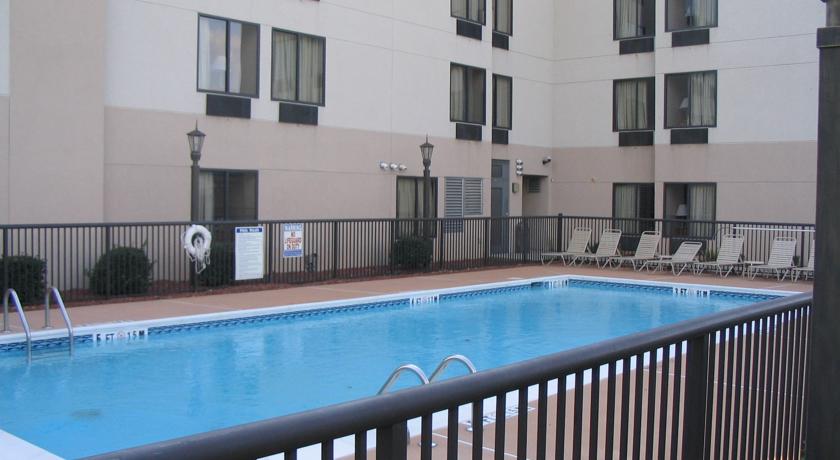 Imagen de la piscina del Hotel Holiday Inn Express Durham, An Ihg, Durham. Foto 9