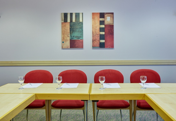 Imagen de los interiores del Hotel Holiday Inn Express Düsseldorf City North. Foto 16