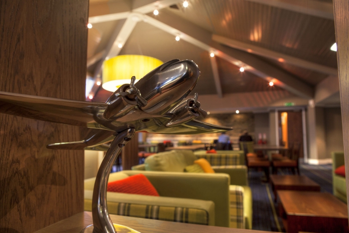 Imagen de los interiores del Hotel Holiday Inn Express Edinburgh Airport. Foto 11