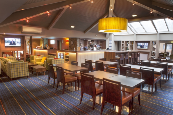 Imagen del bar/restaurante del Hotel Holiday Inn Express Edinburgh Airport. Foto 3