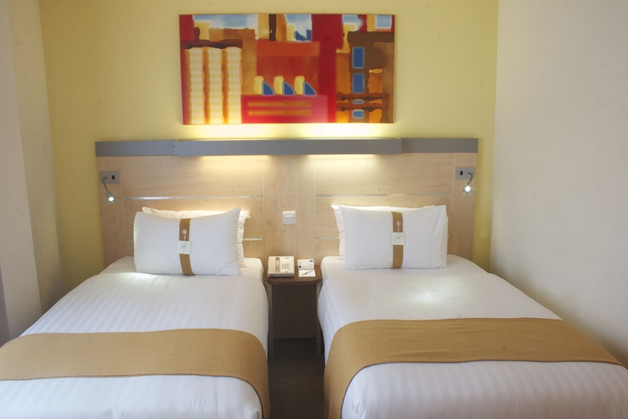 Imagen de la habitación del Hotel Holiday Inn Express - Edinburgh City Centre, An Ihg. Foto 6