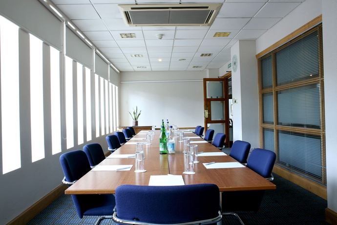 Imagen de los interiores del Hotel Holiday Inn Express Edinburgh City West, An Ihg. Foto 13