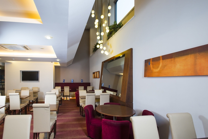 Imagen del bar/restaurante del Hotel Holiday Inn Express Edinburgh Royal Mile, An Ihg. Foto 5