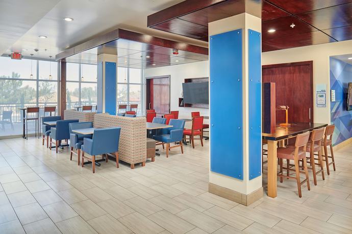 Imagen del bar/restaurante del Hotel Holiday Inn Express El Paso - Sunland Park Area, an IHG. Foto 3
