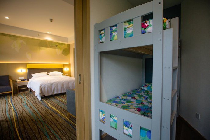 Imagen de la habitación del Hotel Holiday Inn Express Emei Mountain, An Ihg. Foto 9