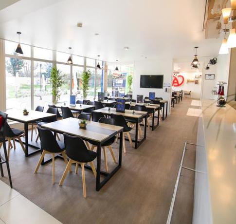 Imagen del bar/restaurante del Hotel Holiday Inn Express Estrasburgo - Sur. Foto 2