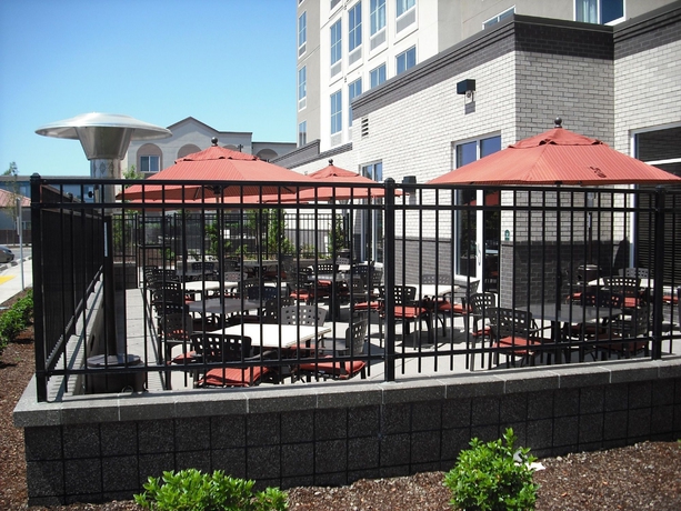 Imagen del bar/restaurante del Hotel Holiday Inn Express Eugene - Springfield. Foto 2