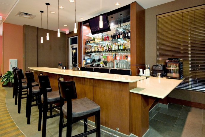 Imagen del bar/restaurante del Hotel Holiday Inn Express Eugene - Springfield. Foto 3