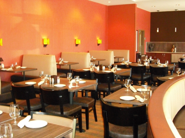 Imagen del bar/restaurante del Hotel Holiday Inn Express Eugene - Springfield. Foto 4