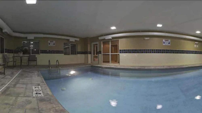 Imagen de la piscina del Hotel Holiday Inn Express Evansville - West. Foto 20