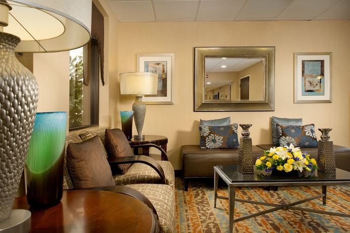 Imagen de los interiores del Hotel Holiday Inn Express Fairfax - Arlington Boulevard, An Ihg. Foto 19