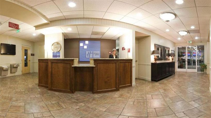 Imagen de los interiores del Hotel Holiday Inn Express Fairhope. Foto 11