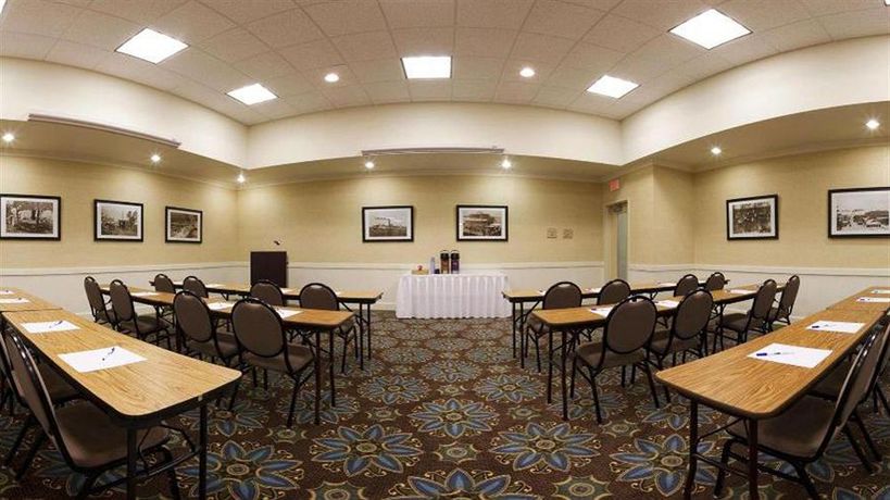 Imagen de los interiores del Hotel Holiday Inn Express Fairhope. Foto 12
