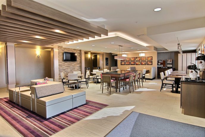 Imagen de los interiores del Hotel Holiday Inn Express Fargo-West Acres, an IHG. Foto 17