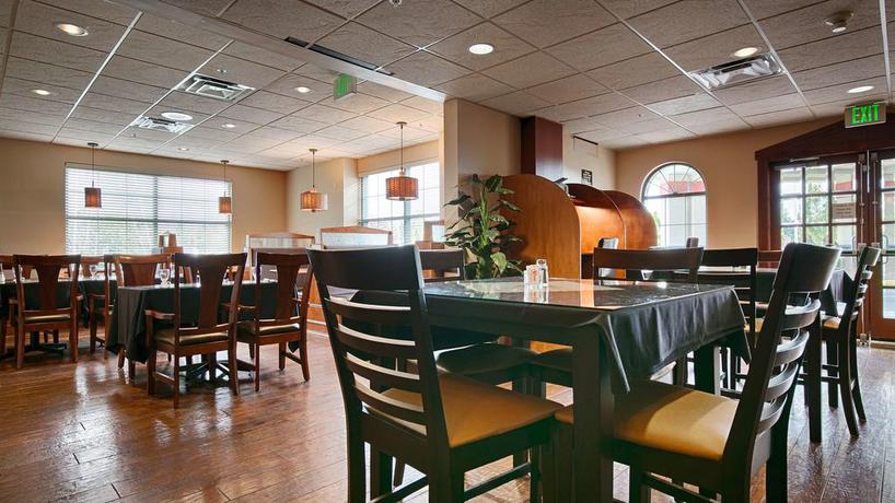 Imagen del bar/restaurante del Hotel Holiday Inn Express Federal Way Seattle South, An Ihg. Foto 2