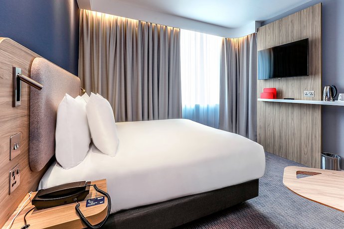 Imagen de la habitación del Hotel Holiday Inn Express - Fleet, an IHG. Foto 7