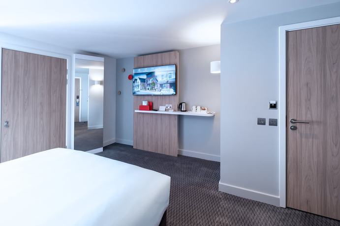 Imagen de la habitación del Hotel Holiday Inn Express - Fleet, an IHG. Foto 10