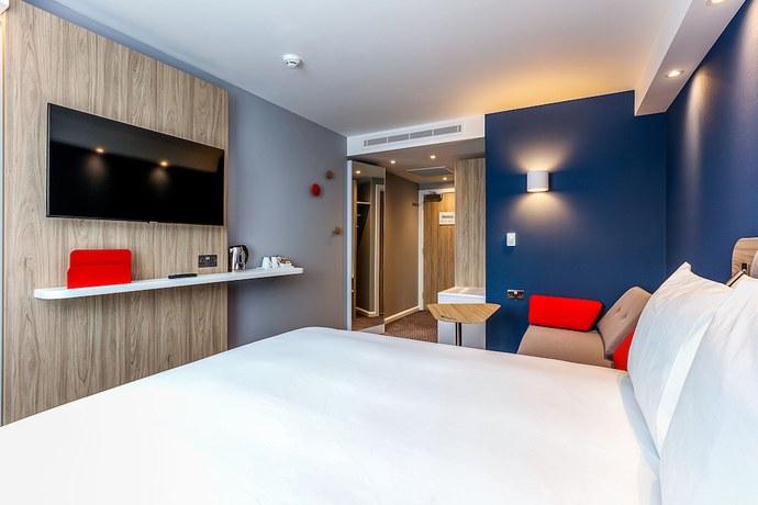 Imagen de la habitación del Hotel Holiday Inn Express - Fleet, an IHG. Foto 15