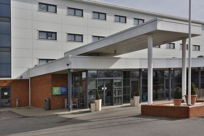 Imagen de los exteriores del Hotel Holiday Inn Express Folkestone - Channel Tunnel by IHG. Foto 9